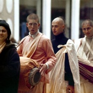 1971, photo by Nick DeWolf (Meena Devi Dasi, Soma Das, unknown, and Martin A. Raghavendu Lewis)