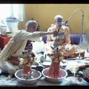 Sri Sri Radha Gopivallabha's Installation
